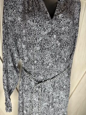 Loft Fashion Black and White Floral Long Sleeve Dress